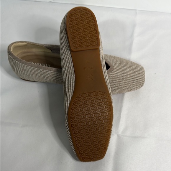 Tan Textured Flats with Rounded Toe - Picture 6 of 7
